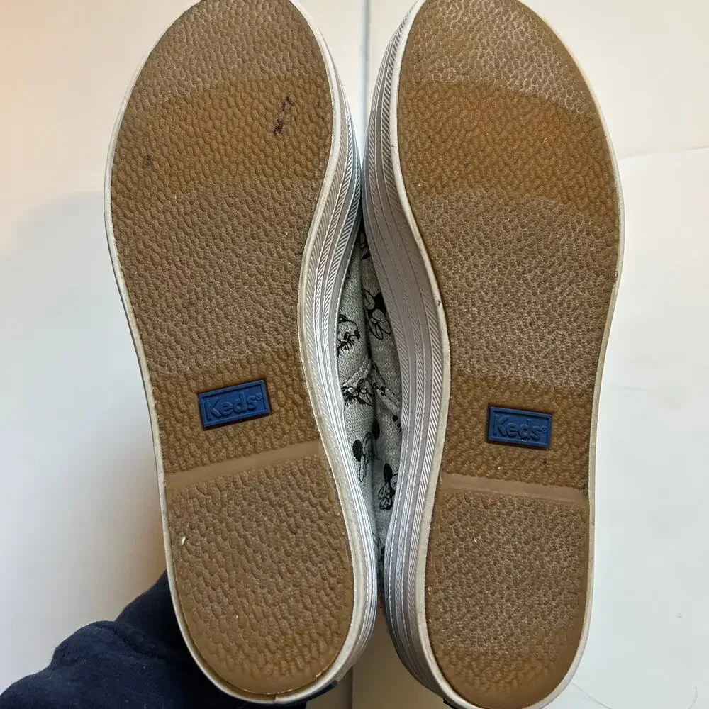 Keds Triple Kick Disney Minnie Mouse Grey White Sneakers 5.5